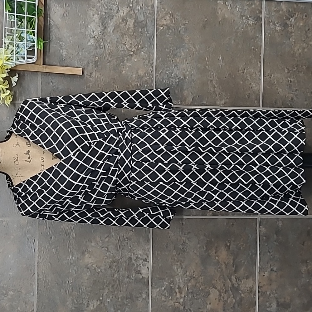 Liz Claiborne Wrap Style Dress w/ attached Belt